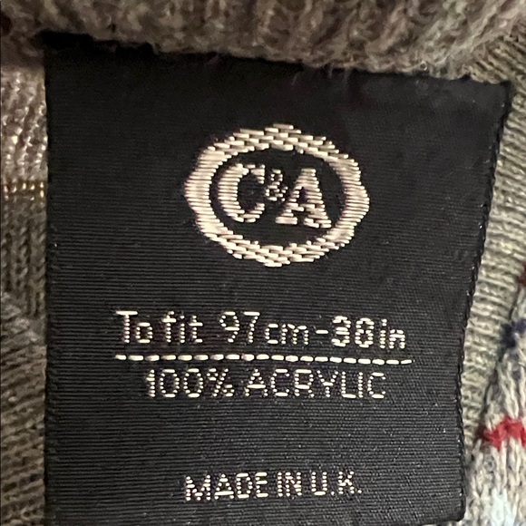 Men's V-Neck Sweater with Multicolor Pattern - Picture 4 of 4